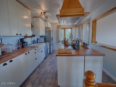 004_Kitchen