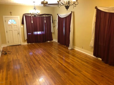Living Room (5)