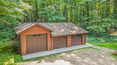 Exterior - Garage / Shop