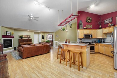 819 Brook Forest Rd, Nixa, MO 65714 - photo 4