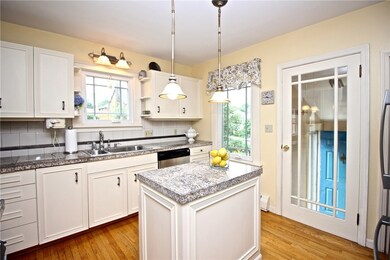 22 Admiral Kalbfus Rd, Newport, RI 02840 - photo 4