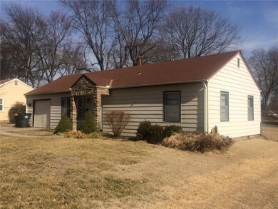5431 Monrovia St, Shawnee, KS 66216 - photo 2