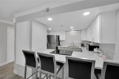 2080 Karen Ave unit 1, Las Vegas, NV 89169 - photo 6