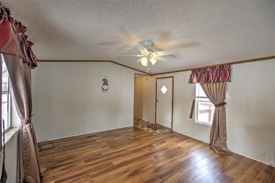 308 W N 2nd St, Strasburg, IL 62465 - photo 4