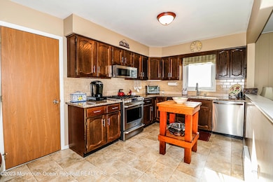 128 Castleton Dr, Toms River, NJ 08757 - photo 7