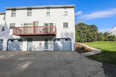62 Lochmere Ln unit U401, Nashua, NH 03063 - photo 2