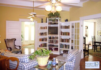 802 W San Antonio St, San Marcos, TX 78666 - photo 7