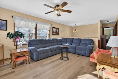 2420 N Dwight Rd, Morris, IL 60450 - photo 5