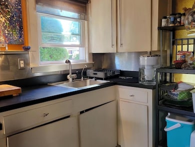 33 Lincoln Rd, Cromwell, CT 06416 - photo 4