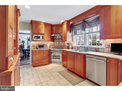 2619 Cumberland Ave, Reading, PA 19606 - photo 7