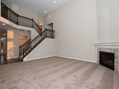 004_Family Room