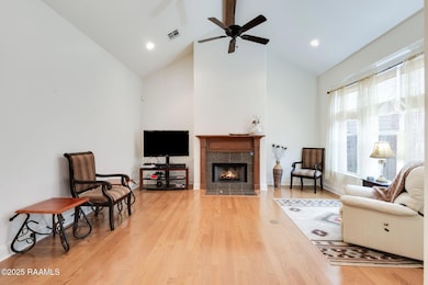 7-web-or-mls-115 Palm Springs Ave-7