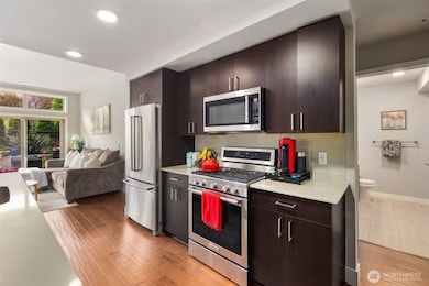 Point Edwards - Building 10 unit 425, Edmonds, WA 98020 - photo 6