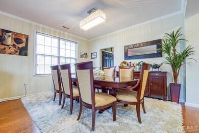 9 Dahlia Ct, Piscataway, NJ 08854 - photo 3