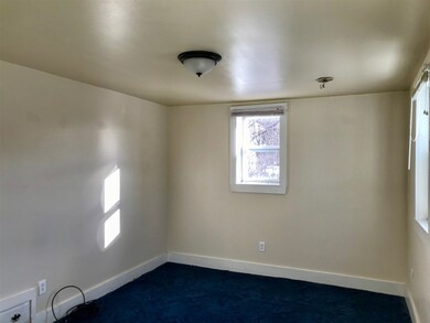 7 Cross St, Whitefield, NH 03598 - photo 4