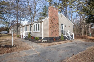63 Phelps St, Easthampton, MA 01027 - photo 4
