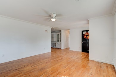 922 Locust St, New Smyrna Beach, FL 32169 - photo 6