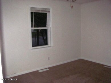 518 Henderson Dr, Jacksonville, NC 28540 - photo 6