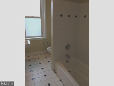 34 N Burlington St, Gloucester City, NJ 08030 - photo 4