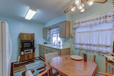 10849 W Santa fe Dr, Sun City, AZ 85351 - photo 4