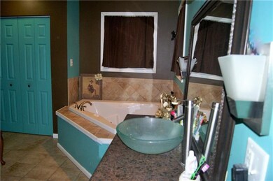 Master Bedroom Spa Bathroom Jet Tub