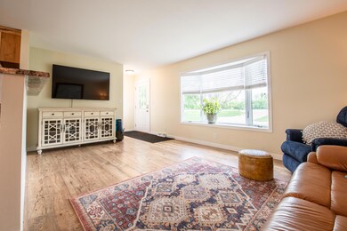 40512 254th St, Mitchell, SD 57301 - photo 5