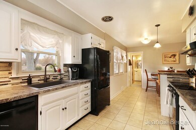 1937 Whitmore Ave NW, Grand Rapids, MI 49534 - photo 5