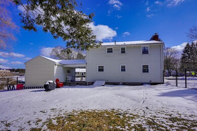 39 Woodrow St, Hudson, MA 01749 - photo 2