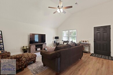 333 Dreamland St, Jesup, GA 31545 - photo 4