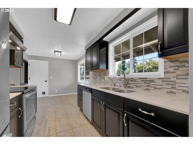 1012 Cinnamon Ave, Eugene, OR 97404 - photo 3