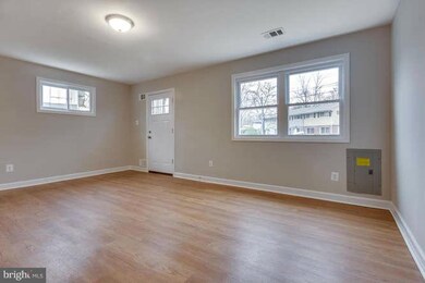 6911 Forest Terrace, Hyattsville, MD 20785 - photo 5