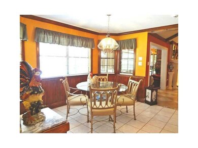 Breakfast Room. 6