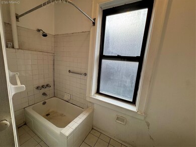 3307 Junction Blvd unit 3, Jackson Heights, NY 11372 - photo 7