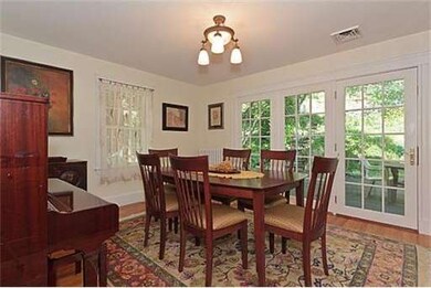 169 Mount Vernon St, Arlington, MA 02476 - photo 5