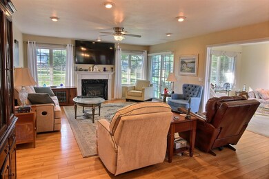 825 Charles Ct unit 20, Oregon, WI 53575 - photo 3