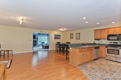 Kitchen/Dining Area