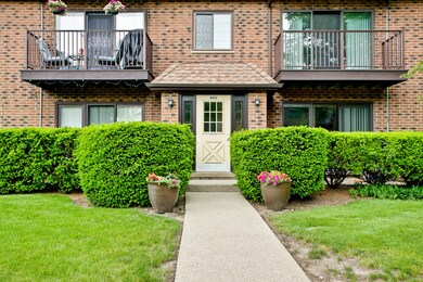 Kensington Commons unit D, Mount Prospect, IL 60056 - photo 4