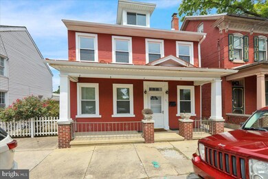 311 W High St, Womelsdorf, PA 19567 - photo 2