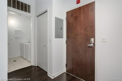 3670 Woodward Avenue #202