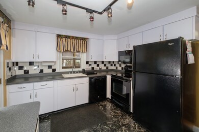 16 Spence Ave, Quincy, MA 02169 - photo 4