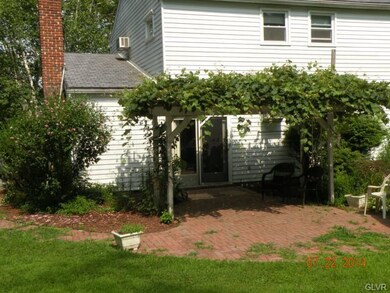 5592 Nina Cir, Coopersburg, PA 18036 - photo 3