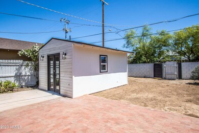 2037 N Mitchell St, Phoenix, AZ 85006 - photo 5