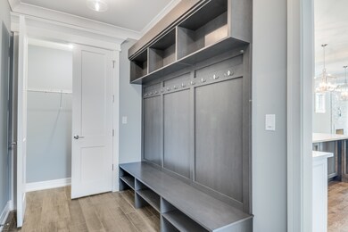 718 S Hawthorne Ave, Elmhurst, IL 60126 - photo 5