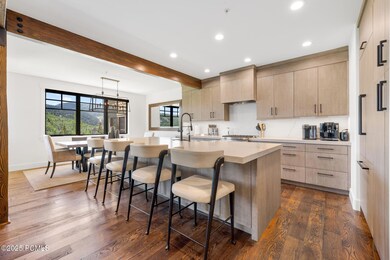 5-web-or-mls-Silver Oak-26