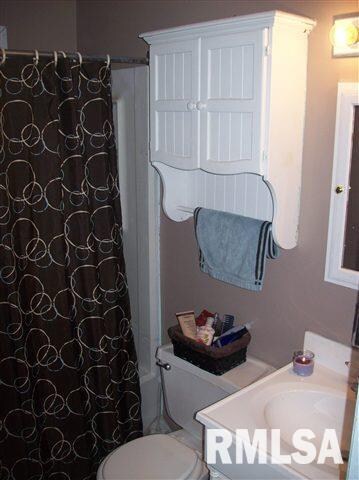 127 Carter Ln, Lincoln, IL 62656 - photo 6