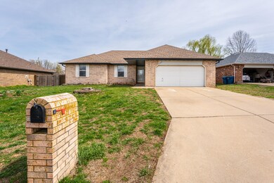 722 S Pinewood Ln, Nixa, MO 65714 - photo 2