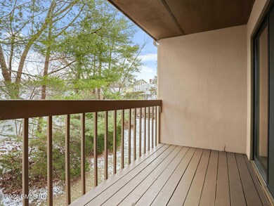 17 Palmer St unit 5, Cos Cob, CT 06807 - photo 4