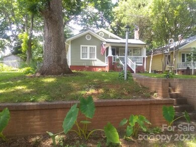 819 Wood St, Statesville, NC 28677 - photo 2