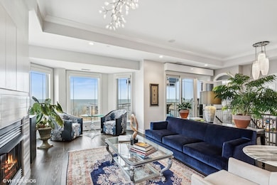 040_200LakeSt_Unit8a_2040_Large