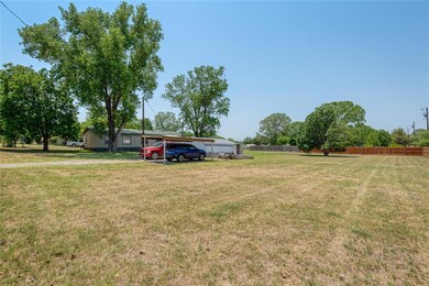 633 Newsom Rd, Azle, TX 76020 - photo 7